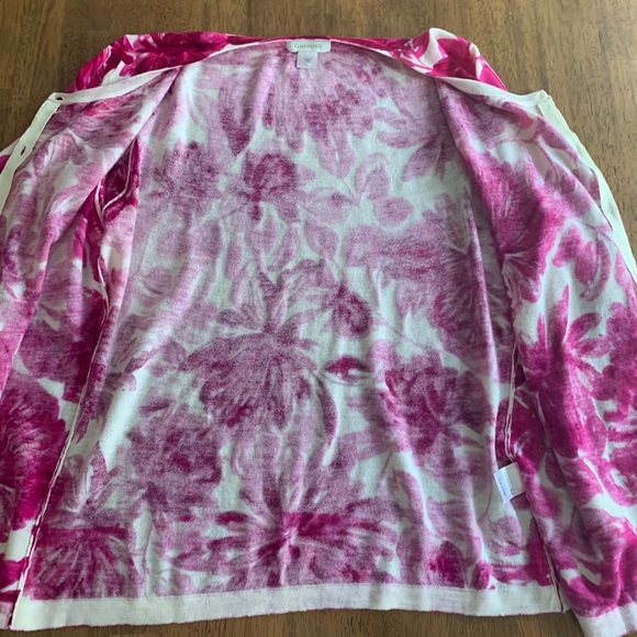 Garnet Hill Signature Merino Cardigan SZ M Fuchsia Magenta Abstract Floral - Picture 11 of 15